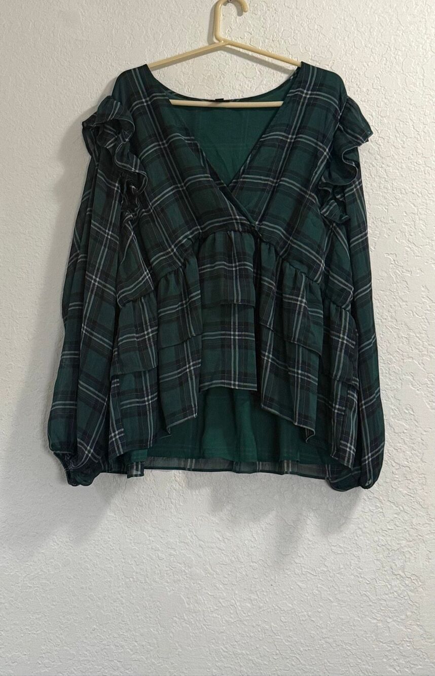 Torrid 4 Blouse Women Size 4X Green Plaid Chiffon Ruffled Surplice V Neck Top